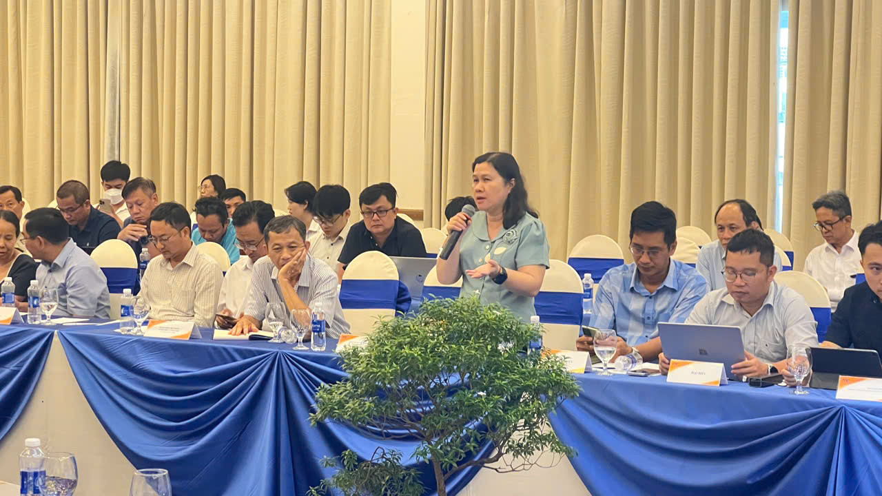 Bà Võ Đình Liên Ngọc, Phó Chi cục trưởng, Chi cục Tiêu chuẩn Đo lường Chất lượng – Sở KHCN thành phố Hồ Chí Minh phát biểu tại hội nghị.